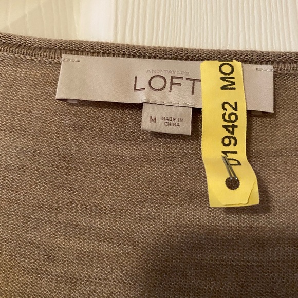 Ann Taylor Loft Tan sweater - Picture 5 of 7